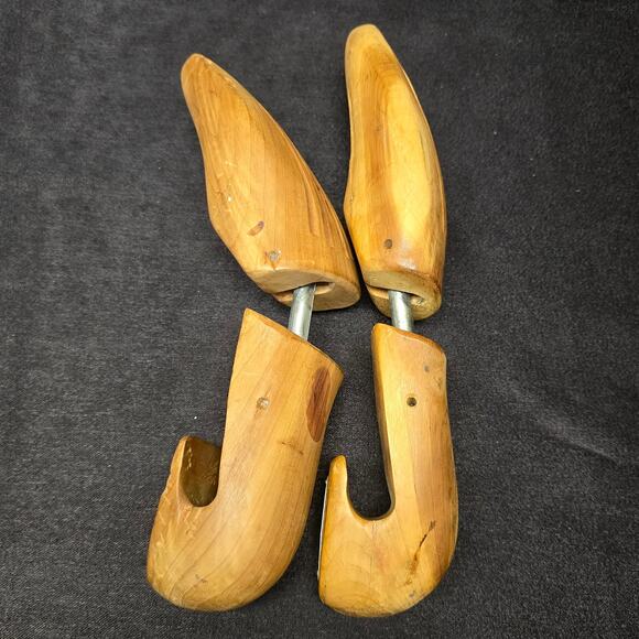 Vintage Andrisen Morton Co. Wooden Boot Tree Shoe Forms - Picture 5 of 9